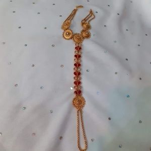 Hand bracelet ring style